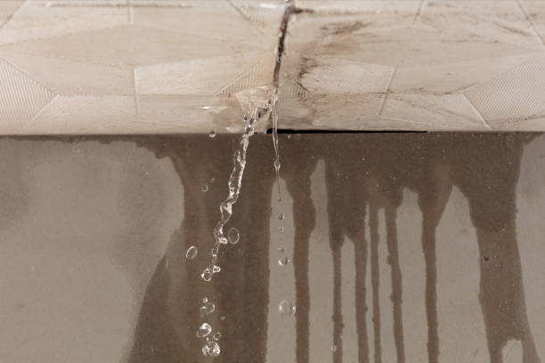 Professional Sewage Cleanup technician working in Garrett, WA